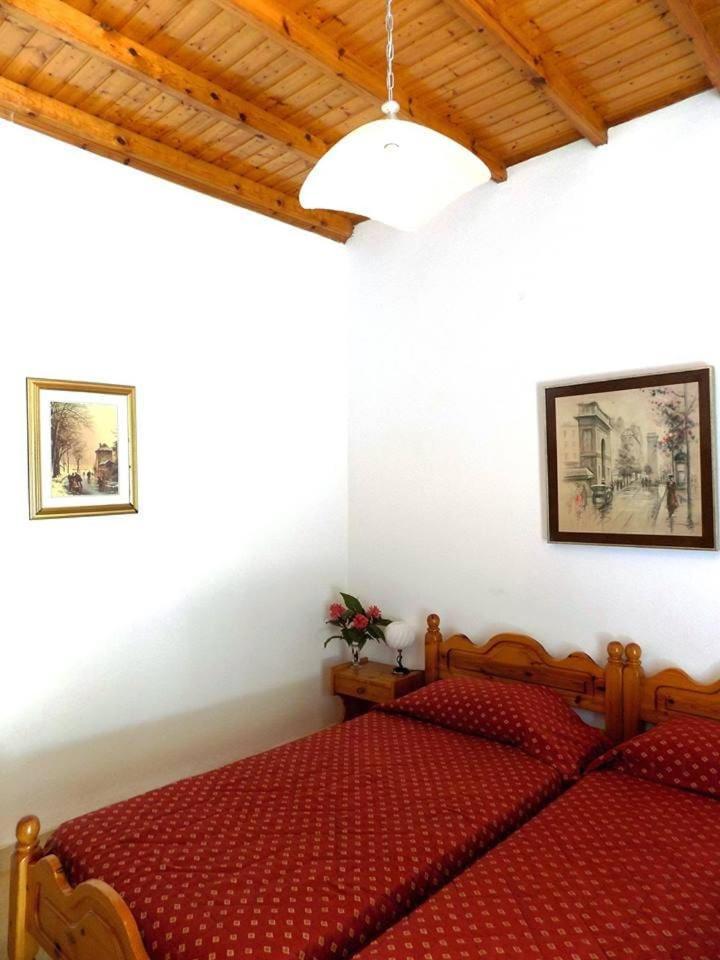 Katerina'S Apartments Agios Gordios  Exterior photo