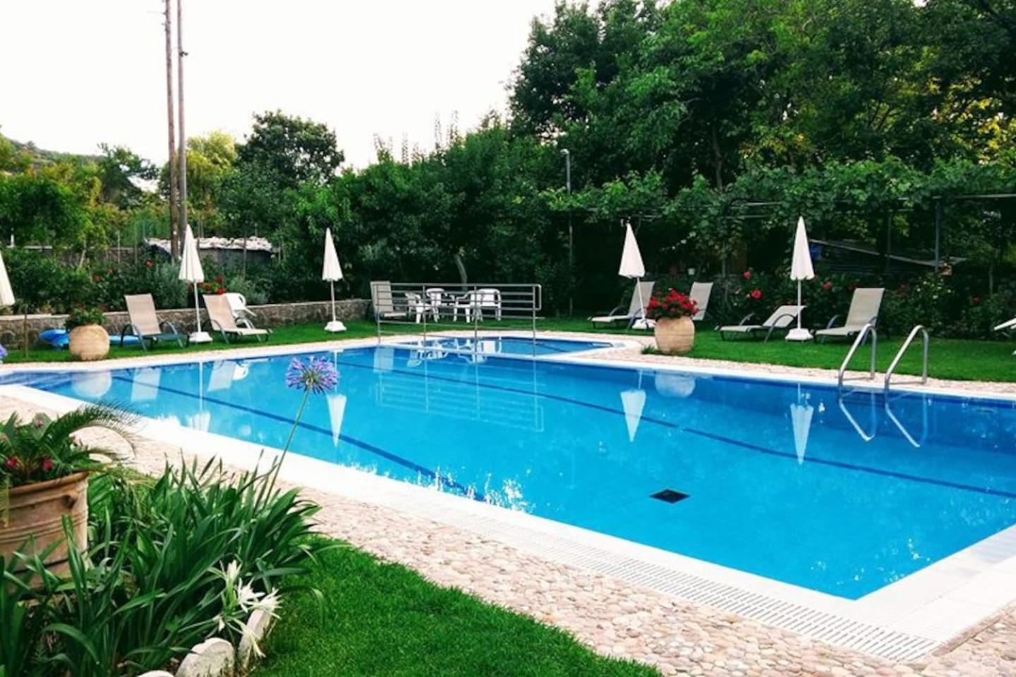 Katerina'S Apartments Agios Gordios  Exterior photo
