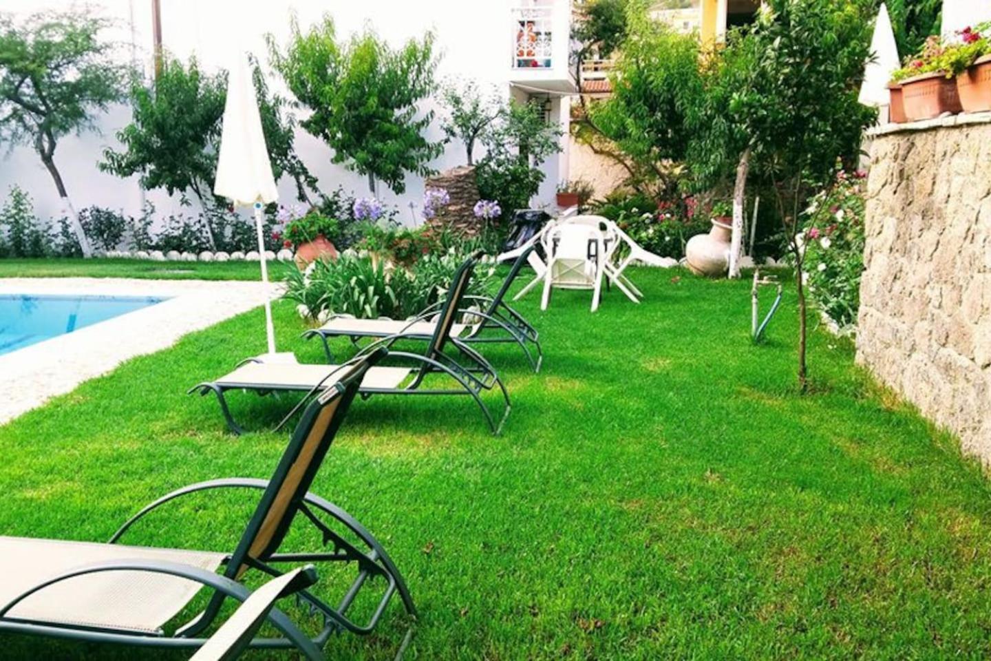 Katerina'S Apartments Agios Gordios  Exterior photo