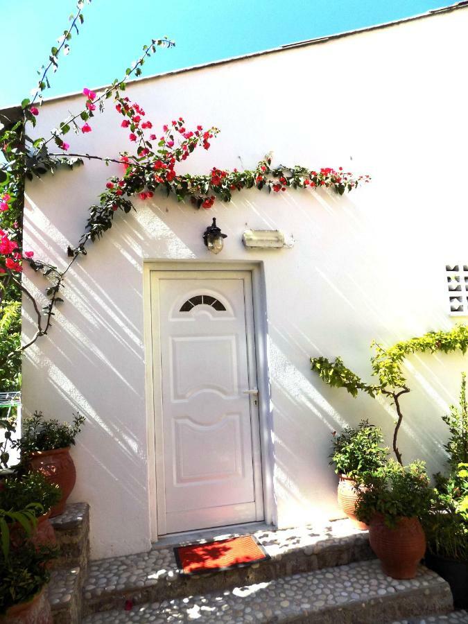 Katerina'S Apartments Agios Gordios  Exterior photo